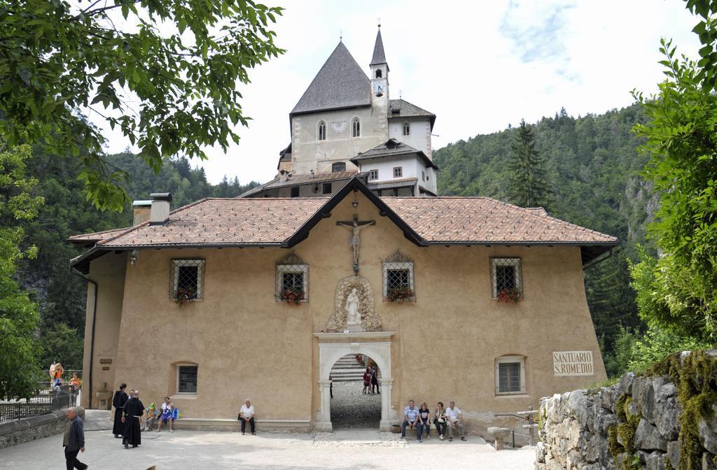 Tassullo Agritur Le Pergoletteヴィラ エクステリア 写真